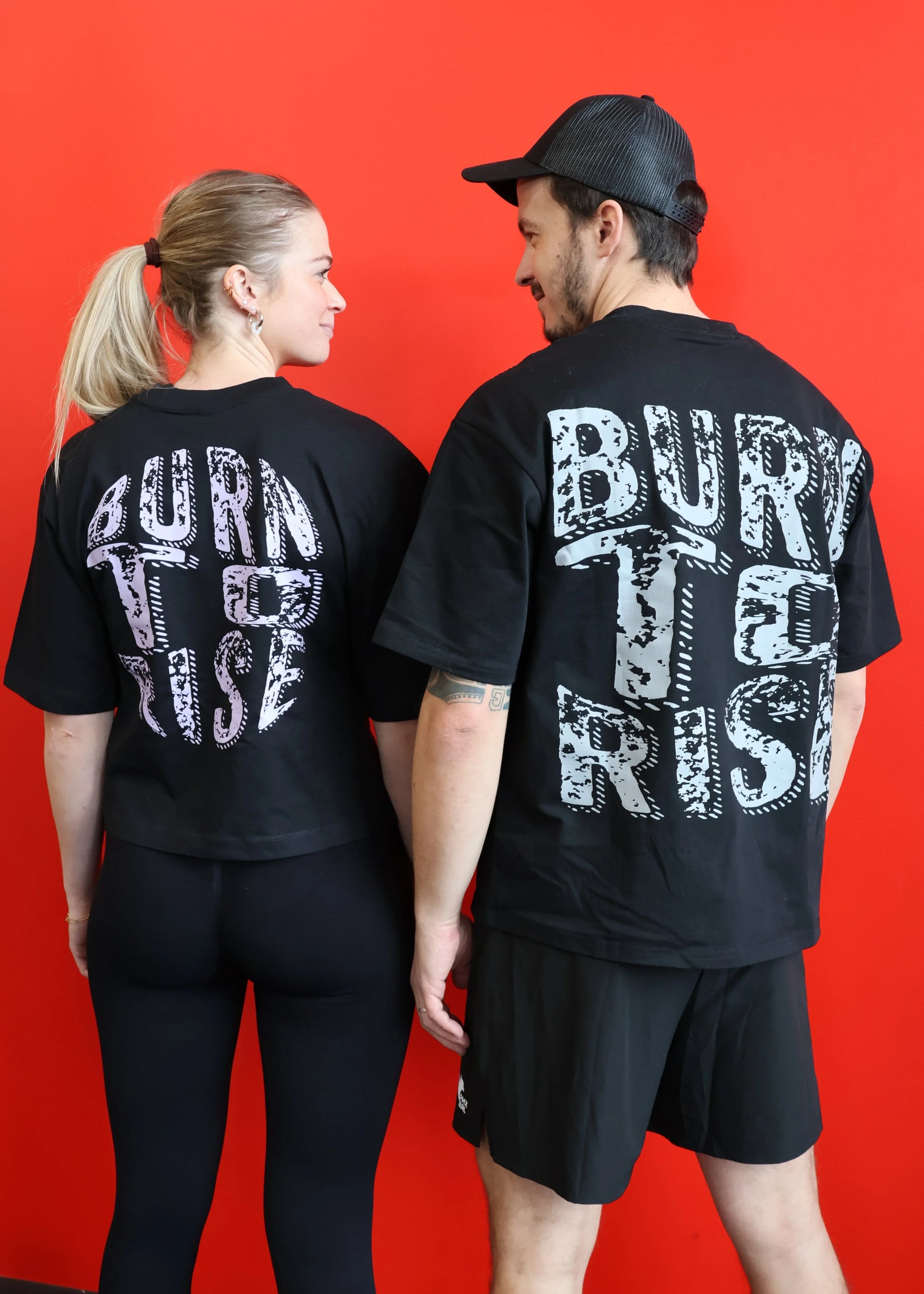 T-shirt femme EMBERIA Phoenix Barbell vue arrière avec imprimé BURN TO RISE